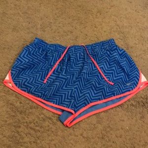 size large nike shorts